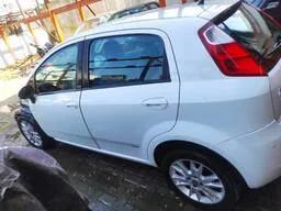 SUCATA Fiat Punto 2011 1.6 16v Essence Flex 5p PARA RETIRADA DE PEÇAS