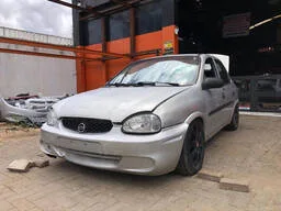 SUCATAChevrolet Corsa Sedan 2002 1.0 4p  PARA RETIRADA DE PEÇAS